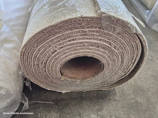 ROLL OF QUALITY TUDOR CO-ORDINATES FENNEL CARPET APPROXIMATELY 5M × 7.85M