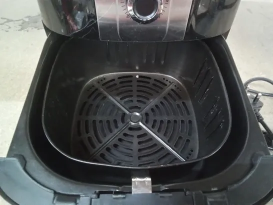 BOXED MORPHY RICHARDS AIR FRYER