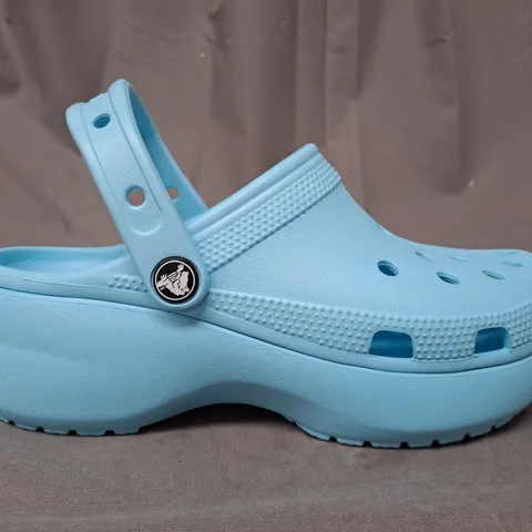 PAIR OF CROCS CLASSIC PLATFORM CLOGS IN LIGHT BLUE UK SIZE 5