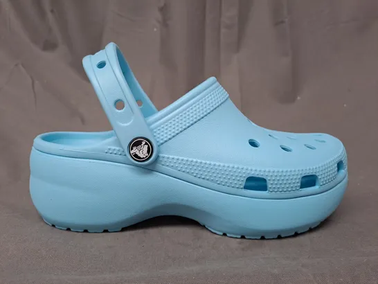 PAIR OF CROCS CLASSIC PLATFORM CLOGS IN LIGHT BLUE UK SIZE 5