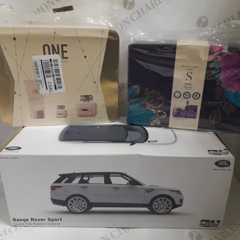 BOX OF APPROX 6 ITEMS TO INCLUDE SANCTUARY SPA GIFT SETS, HOTEL CHOCOLAT ADVENT CALENDAR AND REMOTE CONTROL RANGE ROVER CAR