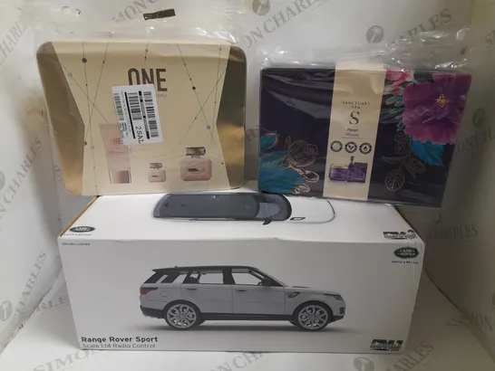 BOX OF APPROX 6 ITEMS TO INCLUDE SANCTUARY SPA GIFT SETS, HOTEL CHOCOLAT ADVENT CALENDAR AND REMOTE CONTROL RANGE ROVER CAR