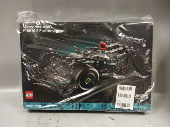 BOXED MERCEDES AMG F1 W14 E PERFORMANCE - 42171 RRP £189.99