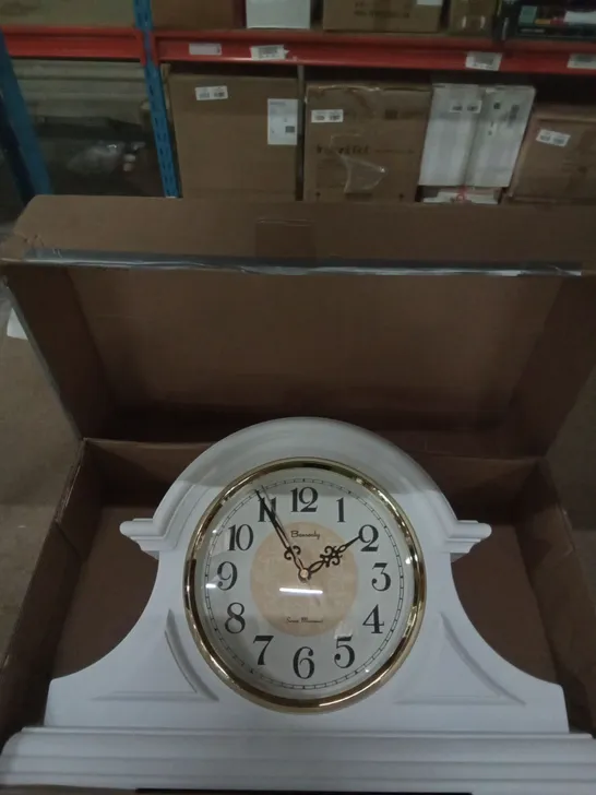 BOXED BEASLY SWEEP MOVEMENT CLOCK (WHITE) 