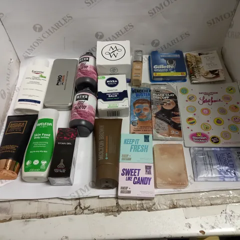 LOT OF APPROX 20 ASSORTED HEALTH AND BEAUTY ITEMS TO INCLUDE SOAP, SKINCARE, HAIR CARE ETC