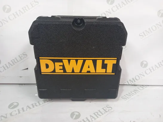 DEWALT SMALL CARRY TOOLBOX