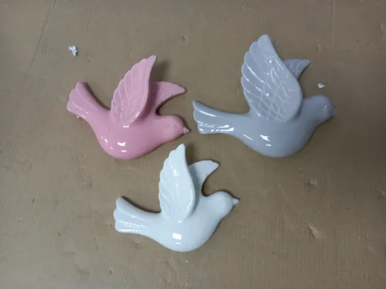 SET OF 3 WALL MOUNTABLE BIRD ORNAMENTS