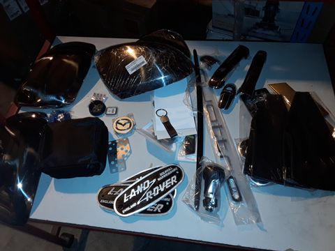 ASSORTED ITEMS, PAIR VITO CHROME WING MIRROR COVERS, PAIR CHROME WING  IRROR COVERS, PAIR CHROME DOOR HANDLE COVERS, LEATHER GEAR GSITOR, QUATTRO BADGE, FORD ACCELERATOR PEDAL, LAND ROVER BADGES.
