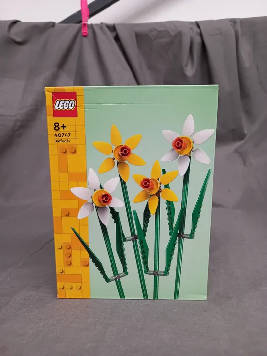 LEGO DAFFODILS - 4047 - AGES 8+