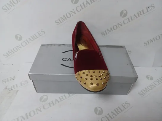 BOXED PAIR OF CASANDRA SLIP ON SHOES IN BORDEAUX SIZE 4