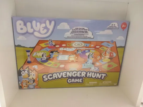 THREE ASSORTED BLUEY PRODUCTS TO INCLUDE; SCAVENGER HUNT GAME, WOODEN TEA PARTY SET AND GOGLOW PAL