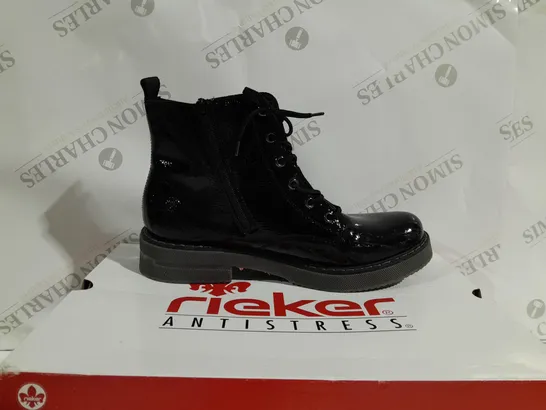 BOXED PAIR OF RIEKER LACE UP BOOTS IN BLACK - SIZE 7.5