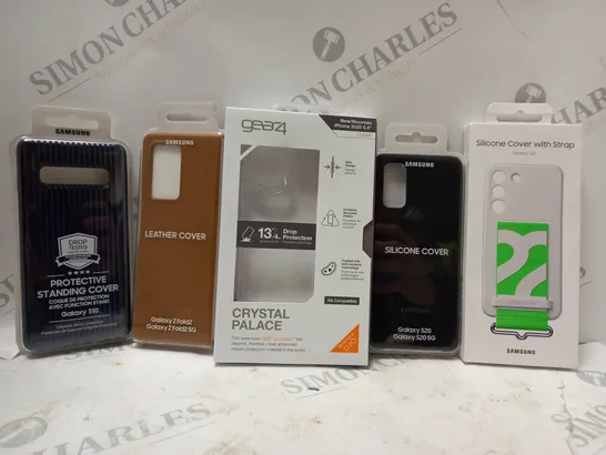 BOX OF APPROX 35 ASSORTED PHONE CASES TO INCLUDE - SAMSUNG SILICONE COVER WITH STRAP - GEAR 4 CRYSTAL PLALACE IPHONE 2020 5.4 - SAMSUNG LEATHER COVER GALAXY Z FOLD 2 ECT