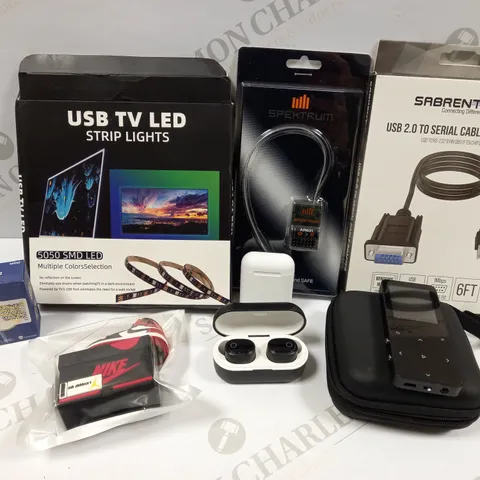 BOX OF APPROX 15 ITEMS TO INCLUDE LED LIGHT STRIP, MP3 PLAYER AND EARBUDS