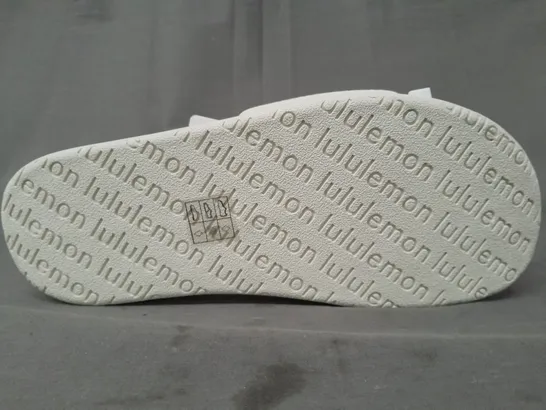 BOXED PAIR OF LULULEMON RESTFEEL SLIDERS IN CREAM UK SIZE 5.5