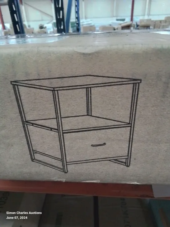 A BOXED STORAGE CHEST/SIDE TABLE