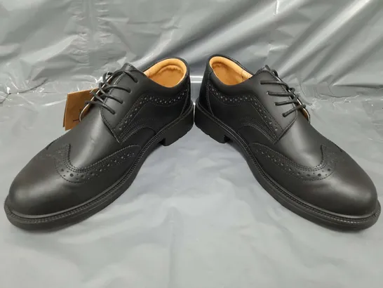 BOXED PAIR OF AMBLERS SAFETY SHOES IN BLACK UK SIZE 10