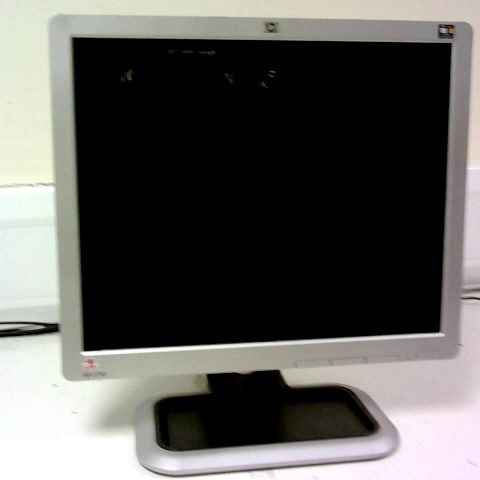 HP 17" LCD COLOUR MONITOR