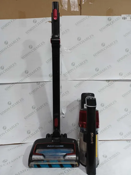 SHARK CORDLESS DUO CLEAN POWERFINS VACUUM 