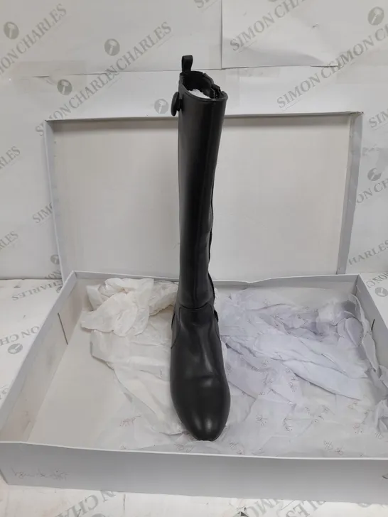 BOXED BDL KNEE HIGH BOOTS BLACK SIZE 5