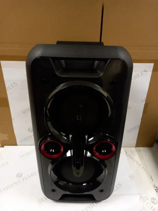 BLUETOOTH PARTY SPEAKER