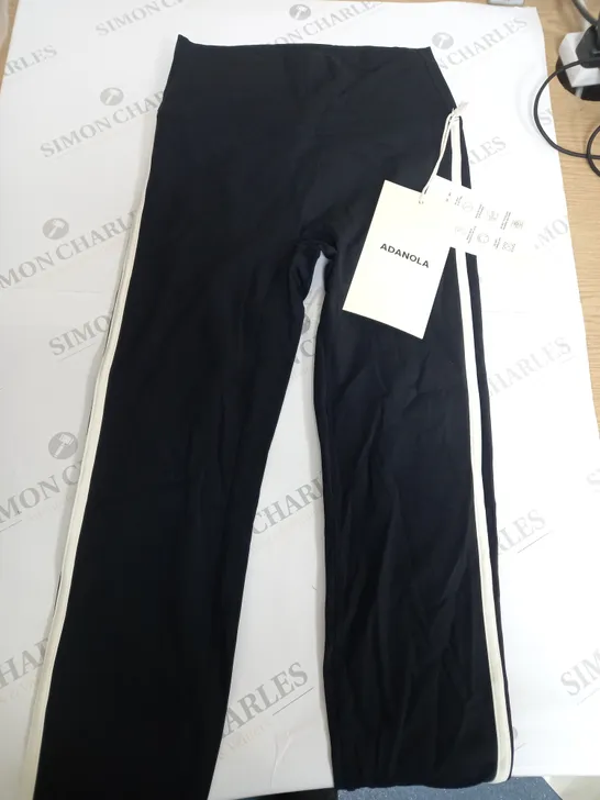 ADANOLA BLACK STRECH LEGGINGS - M