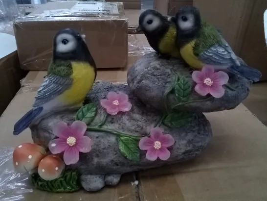 BOXED 3 BIRDS FIGURE WITH SOLAR LIGHT 