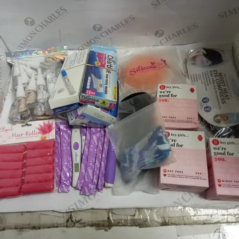 LOT OF APPROX 10 ASSORTED HEALTH AND BEAUTY ITEMS TO INCLUDE PREGNANCY TESTS, PERIOD PADS, TANNING BRONZER ETC