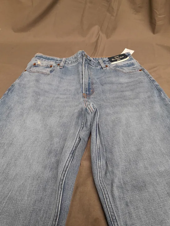 ABERCROMBIE HIGH RISE THE MOM JEAN - SIZE 6