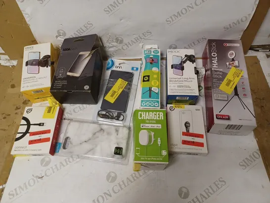 LOT OF APPROX 10 ASSORTED MOBILE ACCESORIES TO INCLUDE SELFIE STICKS, CHARGERS AND WINDSHIELD MOUNTS