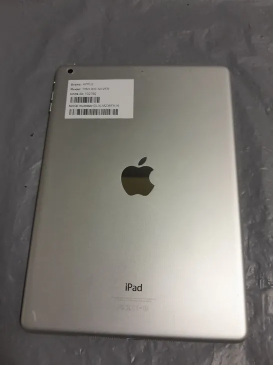 UNBOXED APPLE IPAD AIR SILVER - A1474