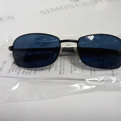 APPROX 10 TEMPERED GLASS DERIGO SUNGLASSES