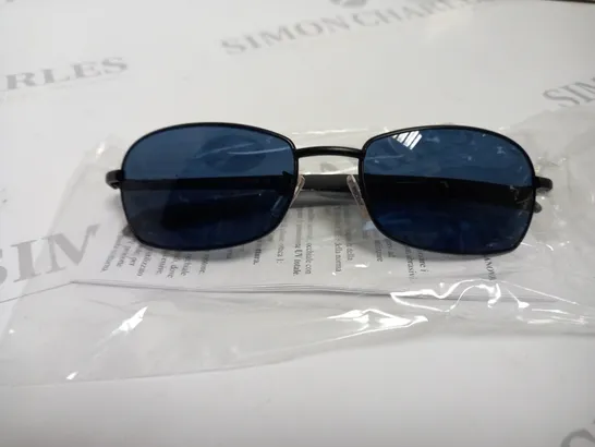 APPROX 10 TEMPERED GLASS DERIGO SUNGLASSES