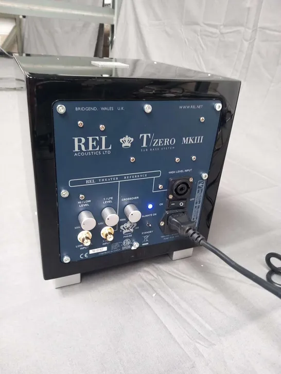 REL TZERO MK3 BLACK SUBWOOFER