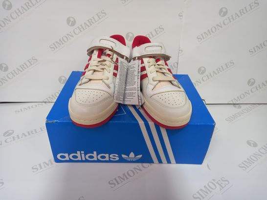 BOXED PAIR OF SIZE ADIDAS TRAINERS IN WHITE/RED UK SIZE 6
