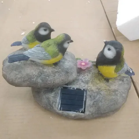 BOXED 3 BIRDS FIGURE WITH SOLAR LIGHT 