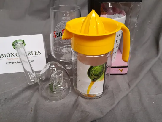 BOX OF ASSORTED HOUSE HOLD ITEMS TO INCLUDE CUPS , MUGS AND VASES 