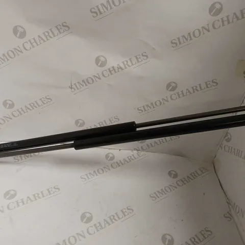 PAIR OF AUTORCE GAS STRUTS