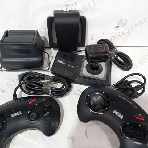 LOT OF ASSORTED SEGA GAMES CONSOLE ITEMS TO INCLUDE MEGA DRIVE CONTROL PAD, CONTROL SITCK, ETC