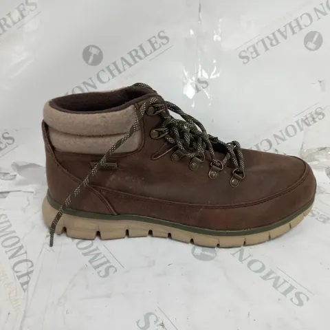 SKECHER BROWN WARM BOOT SIZE 8