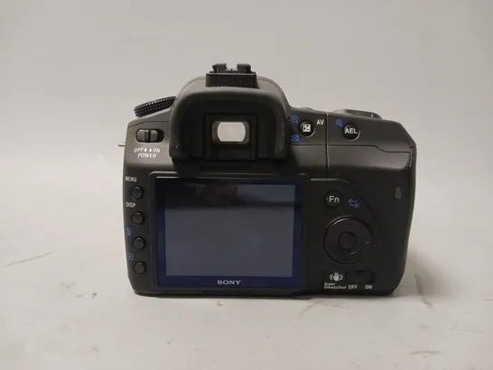 SONY DSLR-A200 CAMERA