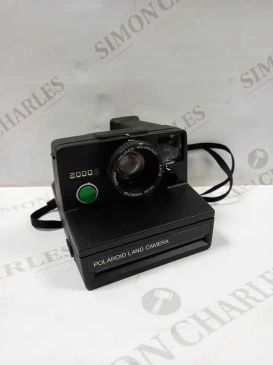 POLAROID 2000S LAND CAMERA 