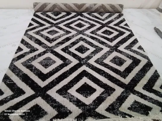 BRAND NEW PACO HOME 821 BLACK-WHITE 80X150CM RUG