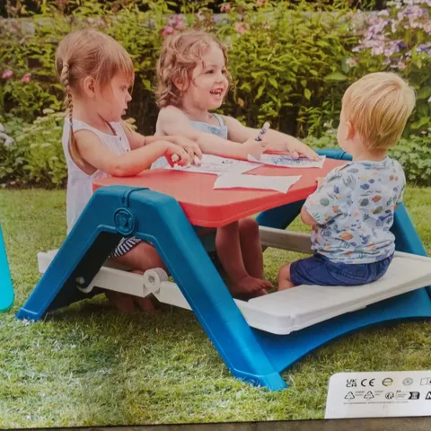 BOXED PALPLAY FUN 'N FOLD PICNIC TABLE 