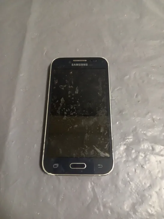 SAMSUNG GALAXY J5 