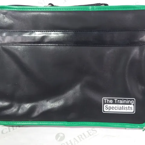 THE TRAINING SPECIALISTS LAPTOP CARRY CASE IN BLACK/GREEN