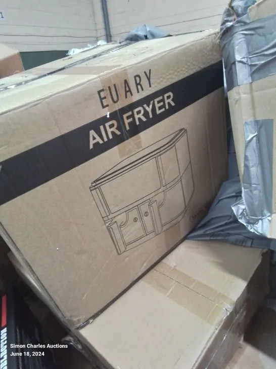 PALLET OF HOUSEHOLD ITEMS AND CONSUMER GOODS TO INCLUDE: SEVERAL EXTREME CHILLI FLAVOUR PACKS, EUARY AIR FRYER, VANCASSO CROCKERY SET, ETC.