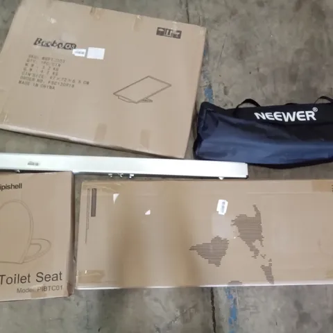 PALLET OF ASSORTED ITEMS INCLUDING PIPISHELL TOILET SEAT, NEEWER TRIPOD, SNOOKER CUE, HOMIDEC, BECKO US