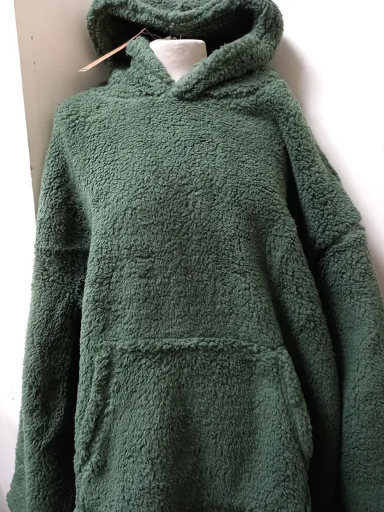 HUGGABLE HOODIE IN OLIVE - ONE SIZE