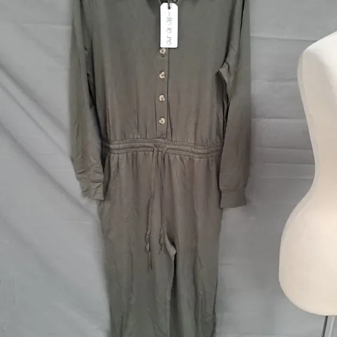 OUT OF OFFICE LADIES OLIVE GREEN JUMPSUIT SIZE L